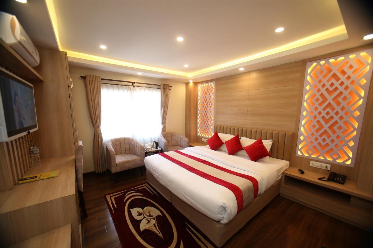 Amarawati Boutique Hotel Катманду Екстериор снимка