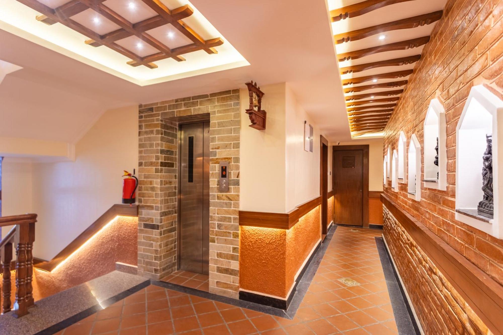 Amarawati Boutique Hotel Катманду Екстериор снимка