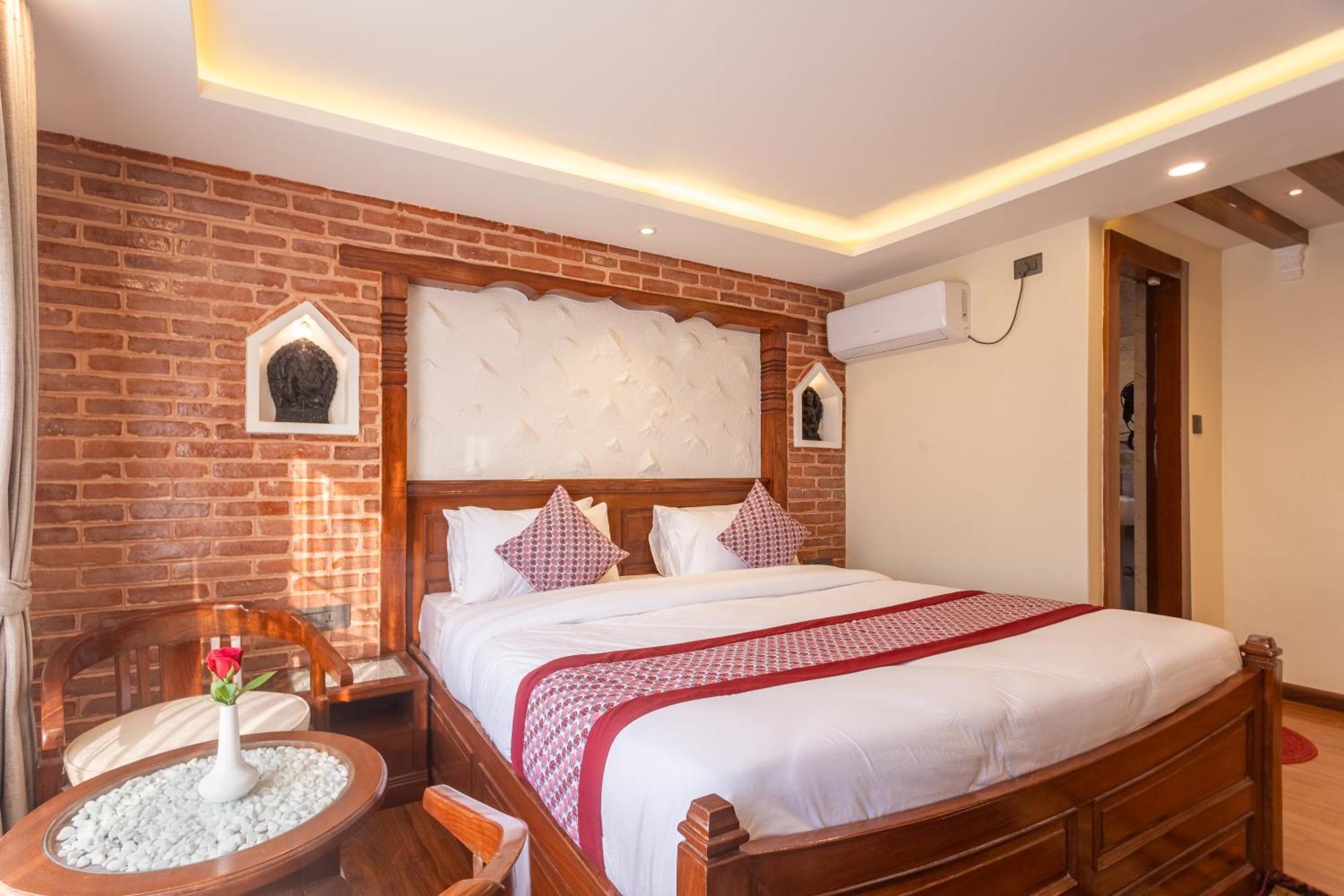 Amarawati Boutique Hotel Катманду Екстериор снимка