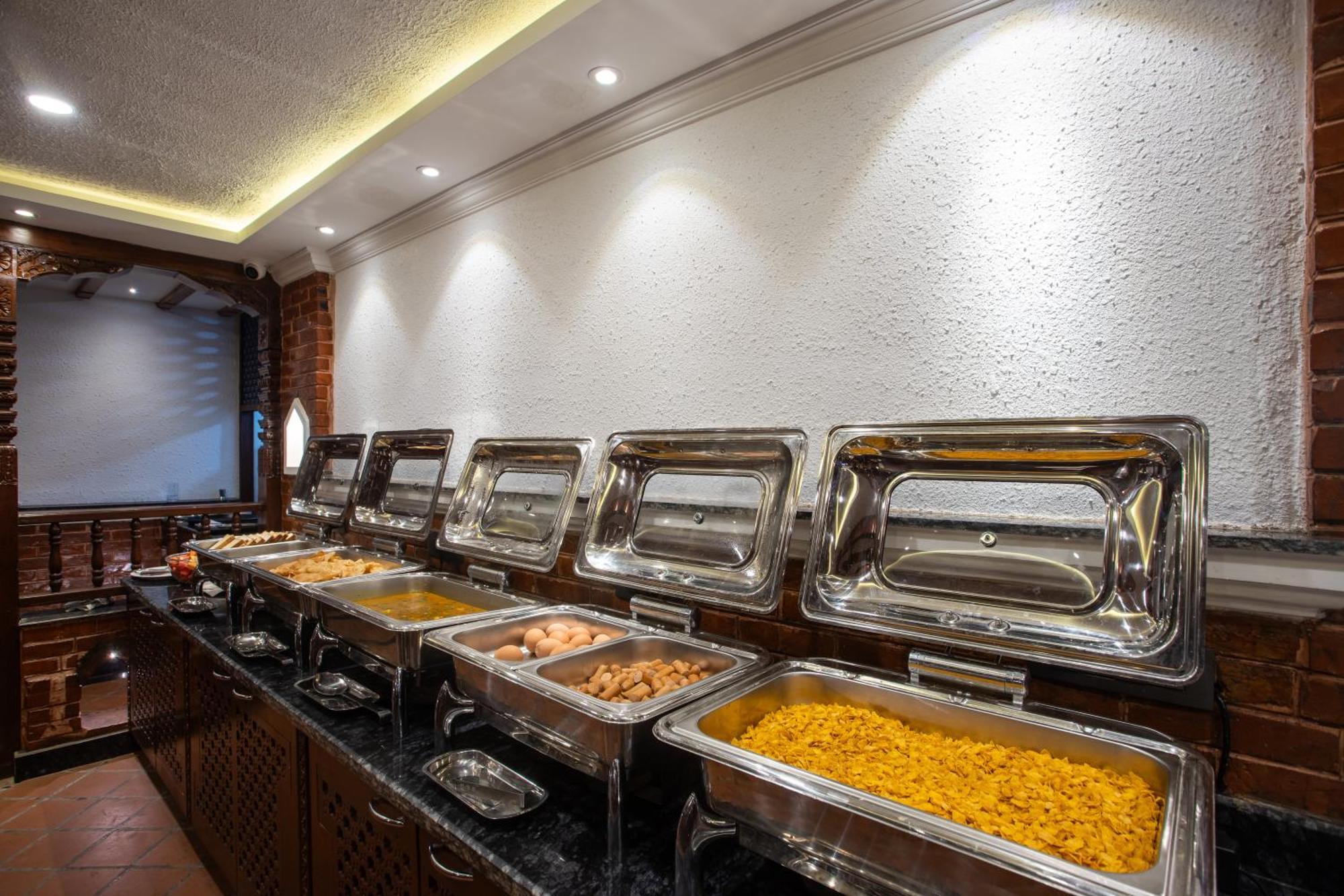 Amarawati Boutique Hotel Катманду Екстериор снимка