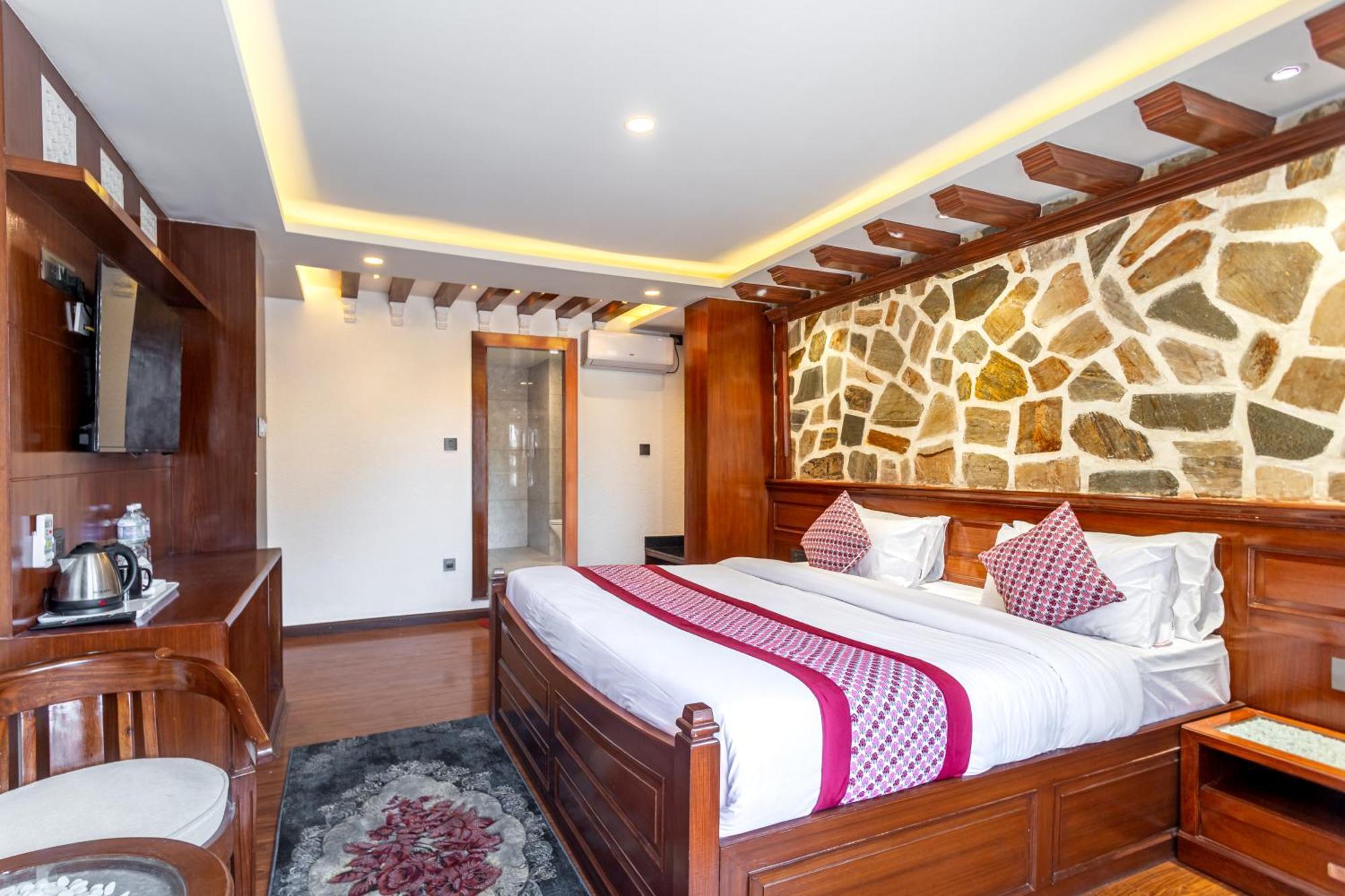 Amarawati Boutique Hotel Катманду Екстериор снимка