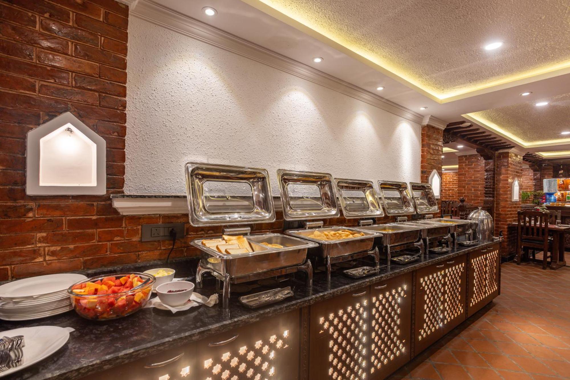 Amarawati Boutique Hotel Катманду Екстериор снимка