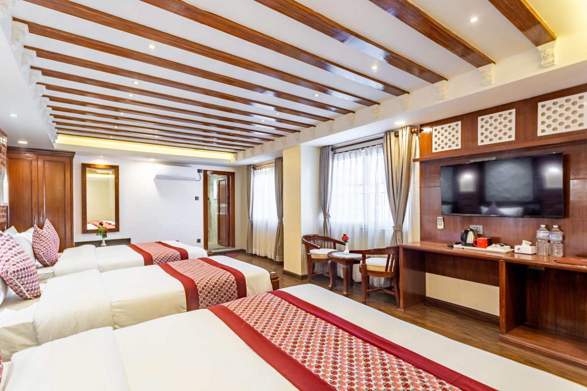 Amarawati Boutique Hotel Катманду Екстериор снимка