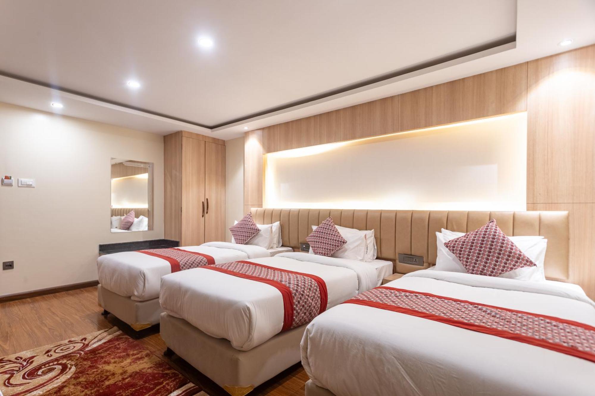 Amarawati Boutique Hotel Катманду Екстериор снимка