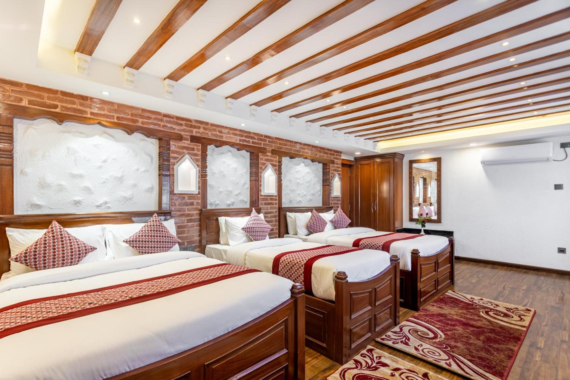 Amarawati Boutique Hotel Катманду Екстериор снимка