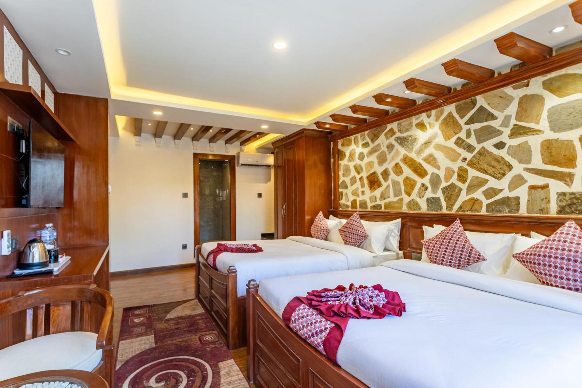 Amarawati Boutique Hotel Катманду Екстериор снимка