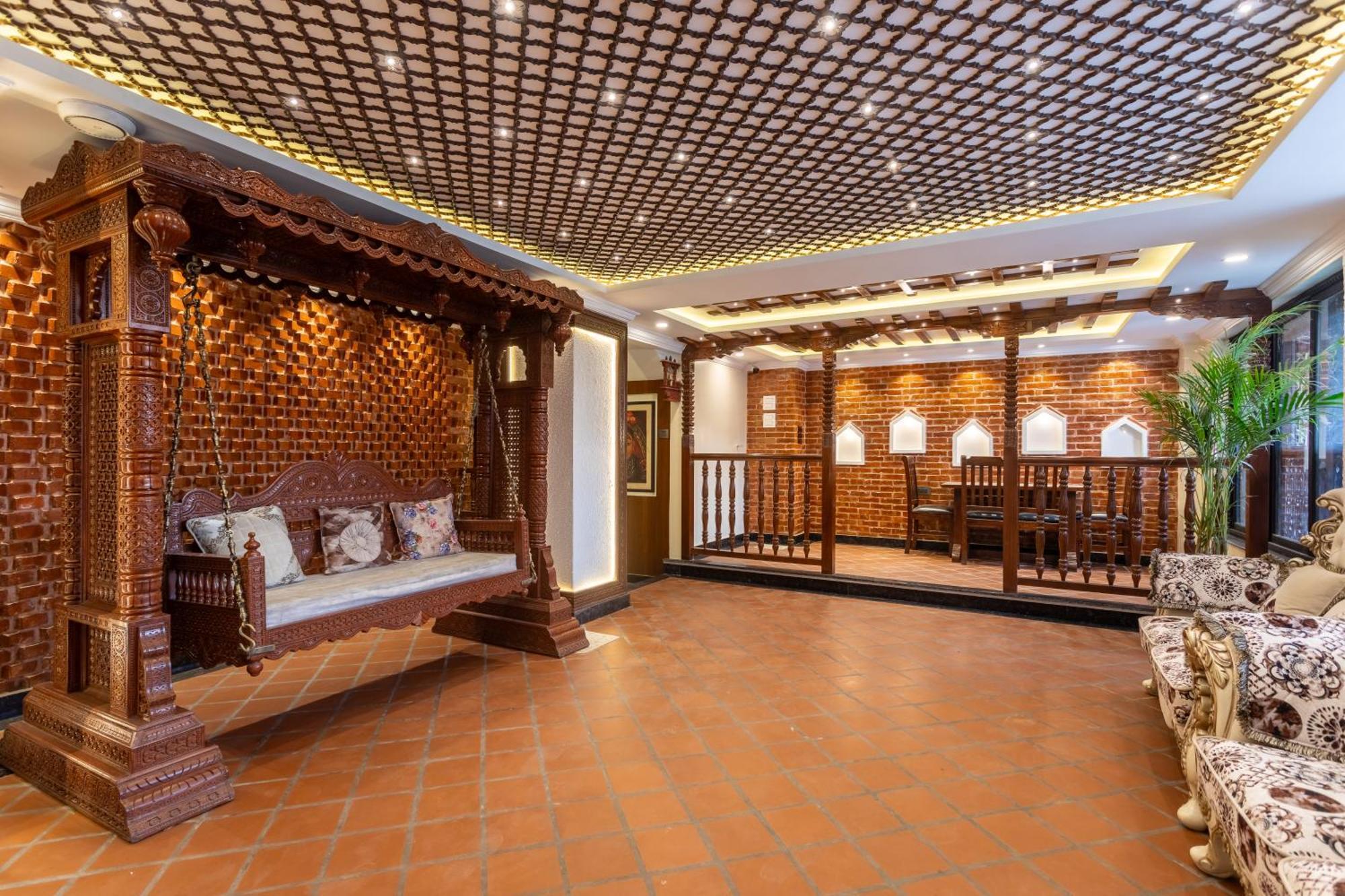 Amarawati Boutique Hotel Катманду Екстериор снимка