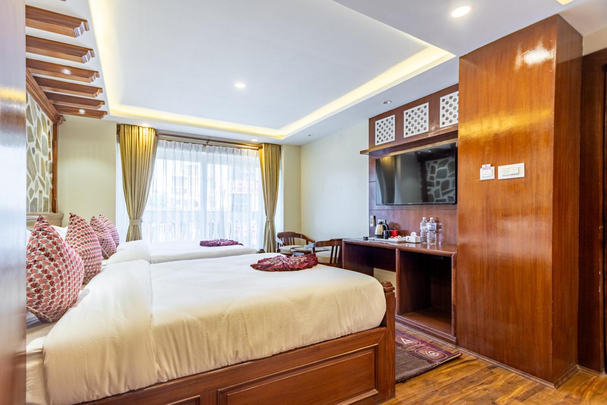 Amarawati Boutique Hotel Катманду Екстериор снимка