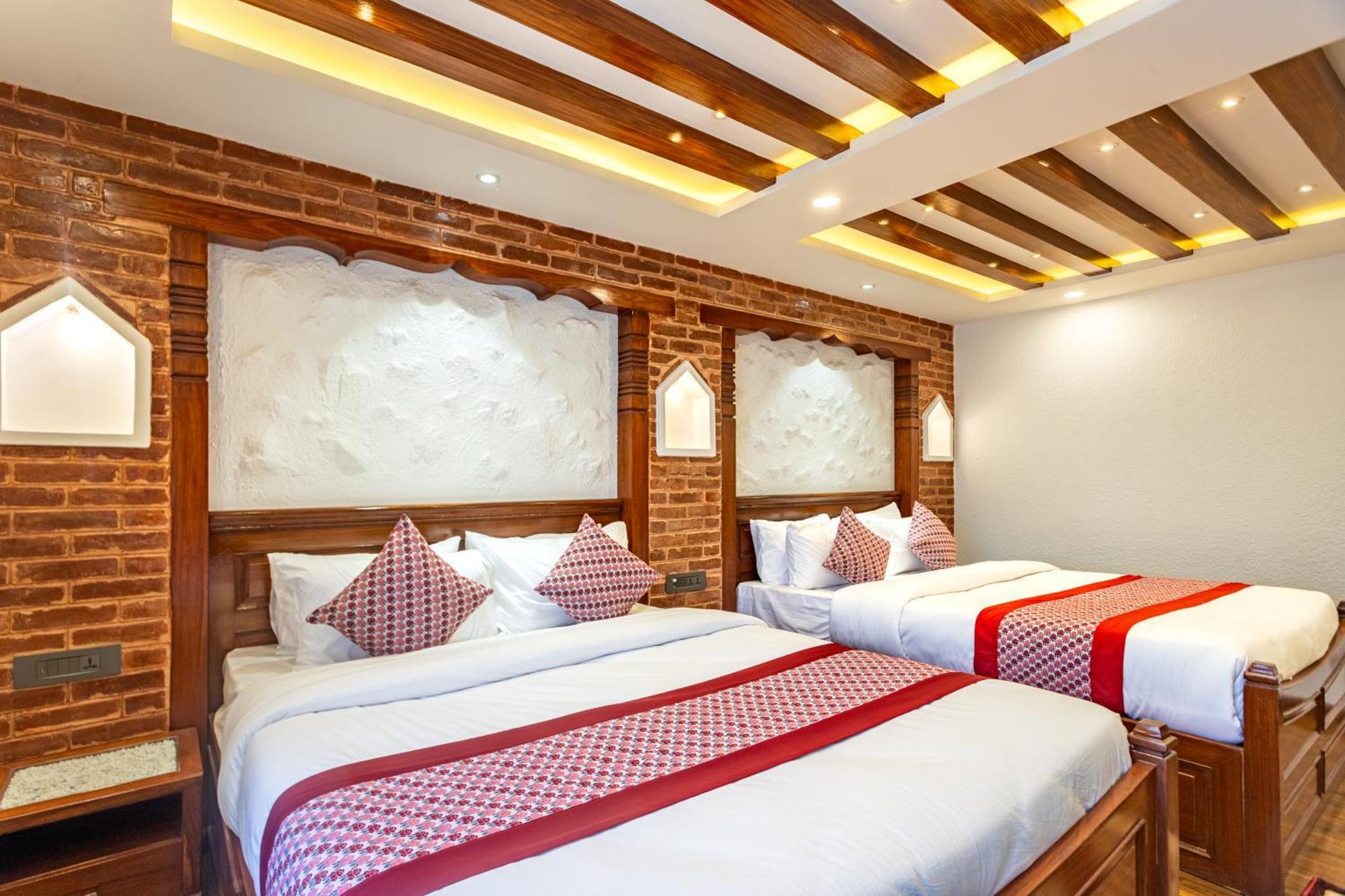 Amarawati Boutique Hotel Катманду Екстериор снимка