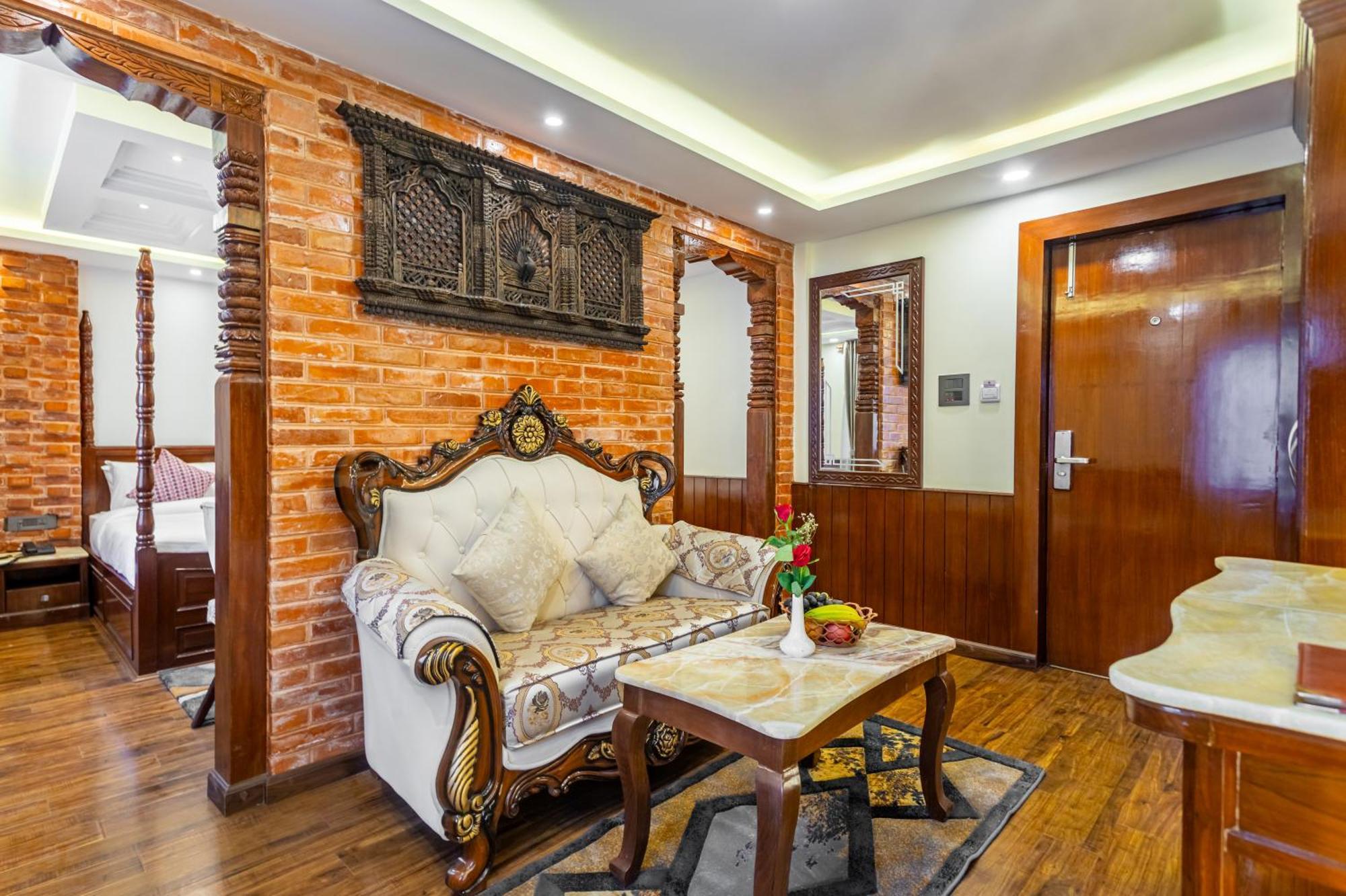 Amarawati Boutique Hotel Катманду Екстериор снимка